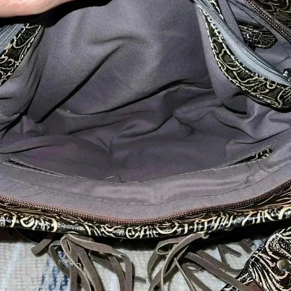 Western Shoulder Bag with Fringe - Picture 6 of 6